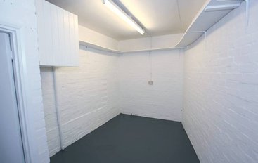 Lovely self-contained office/studio in Borough